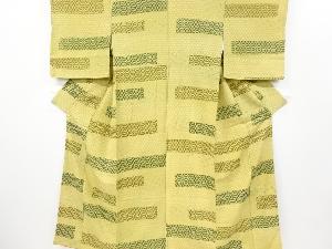 リサイクル　変わり横段に花模様小紋着物